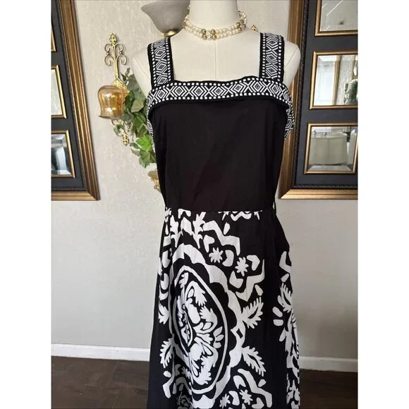 Women's Black & White Sun Dress | Resort Vacay Floral Medallion Print | … - Picture 8 of 16